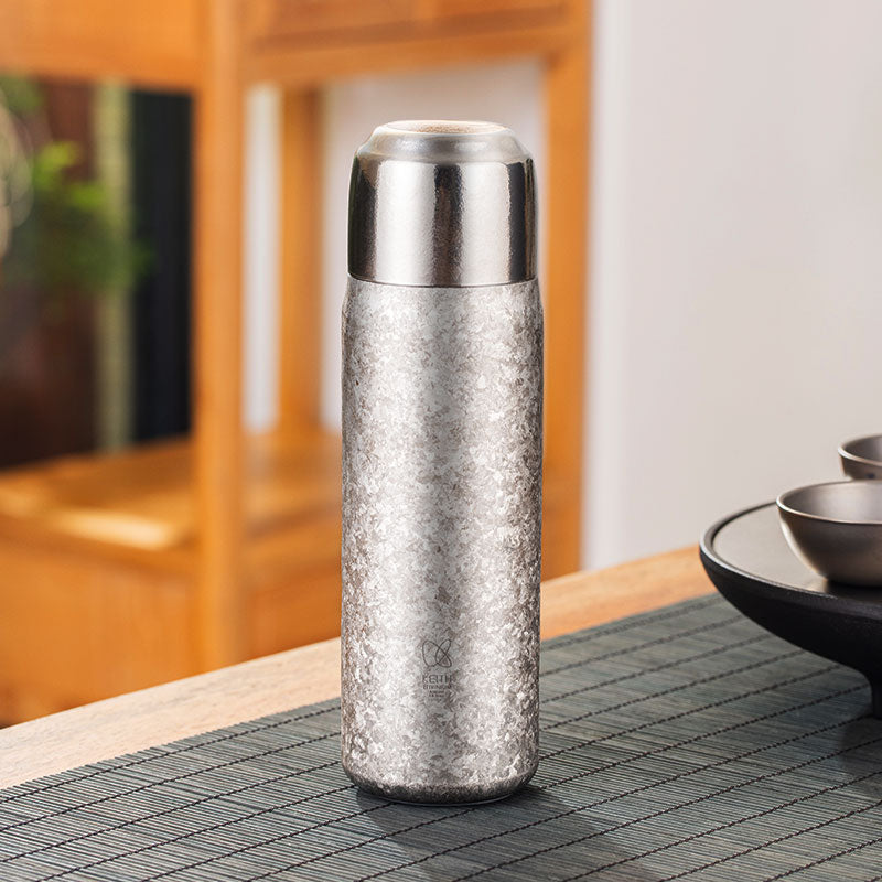 Bouteille isotherme en titane Ti3107